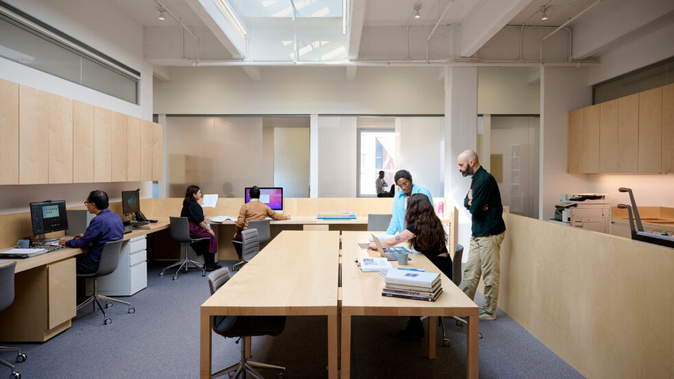 Interior photo of Dia Chelsea offices by Jason Schmidt.