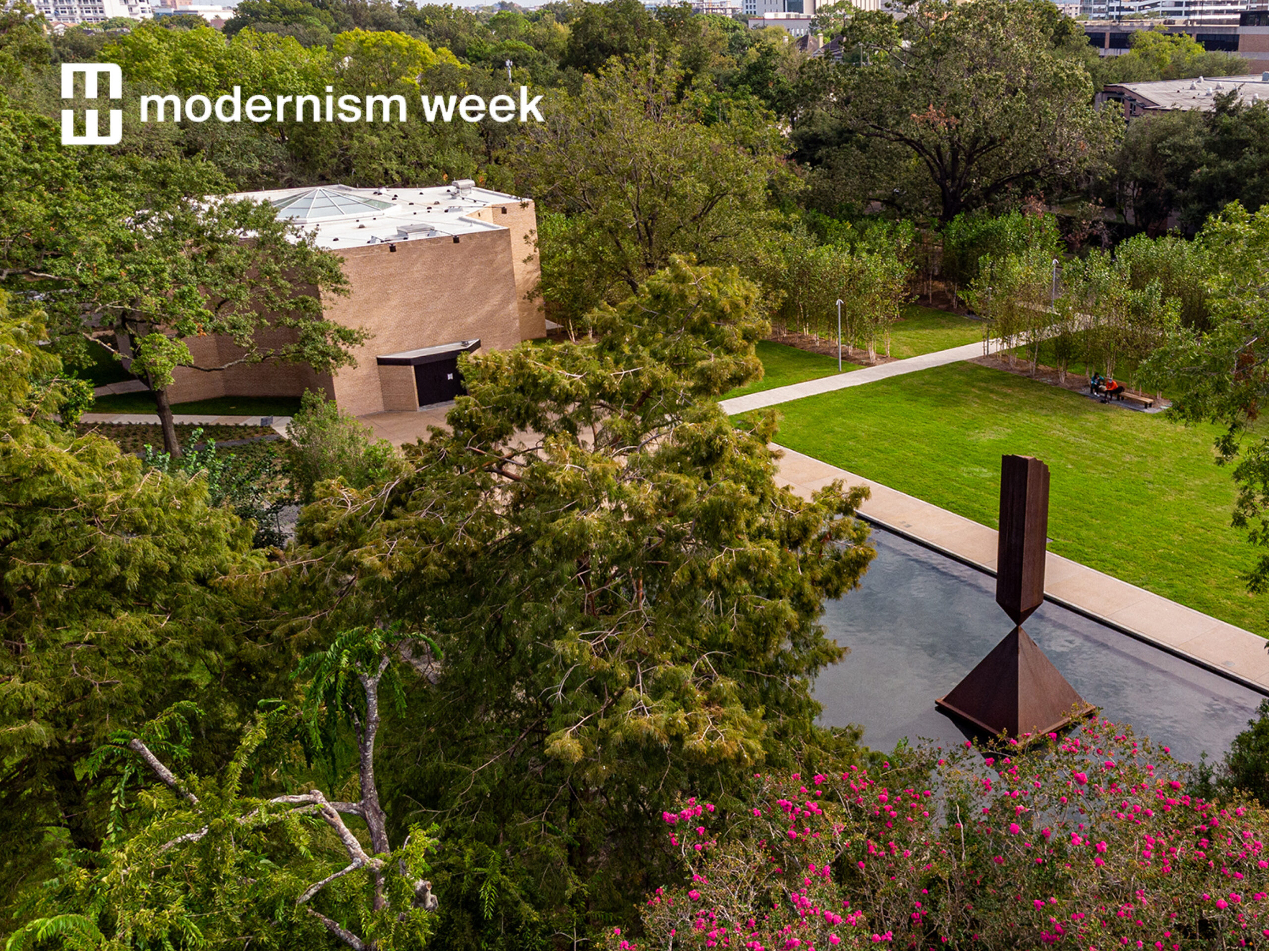 Photo aerial of the Rothko Chapel and Broken Obelisk